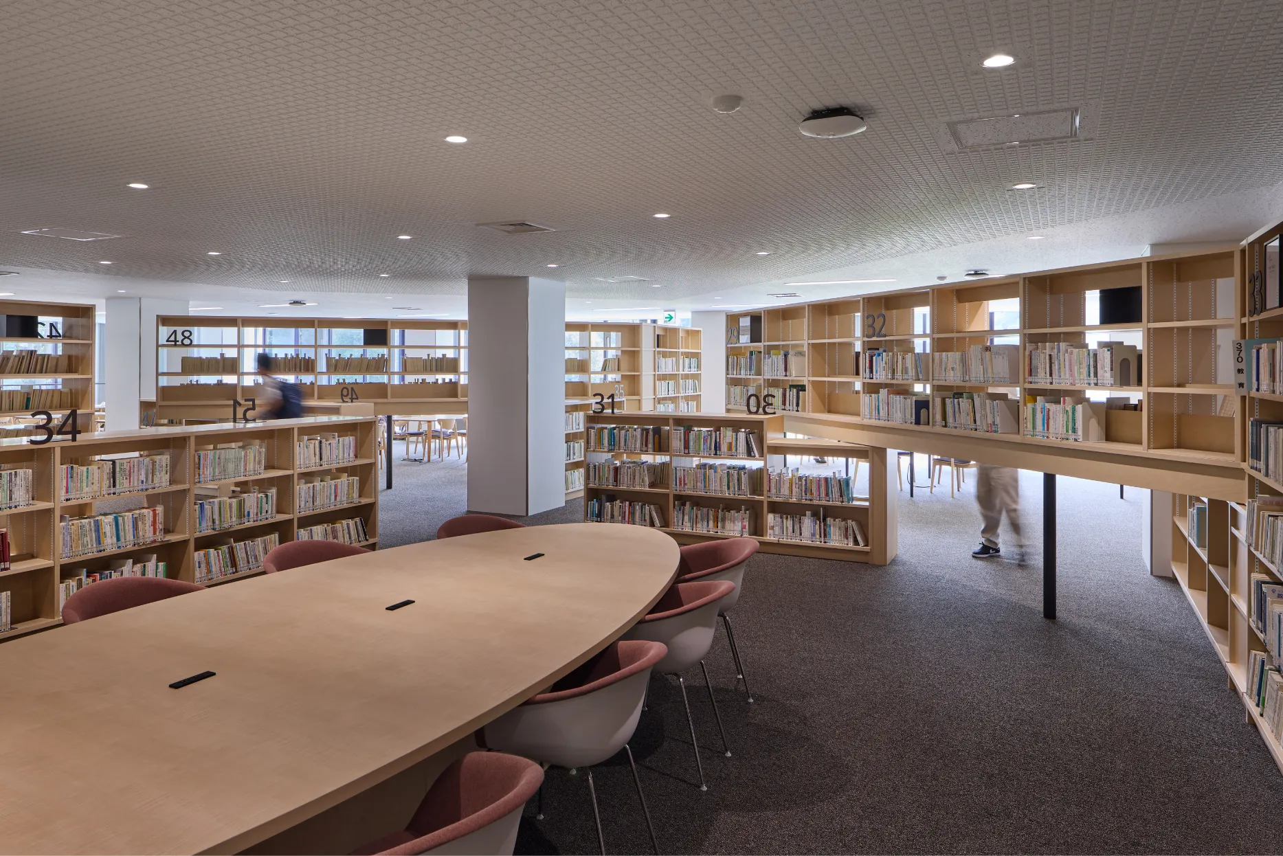 東海大学中央図書館・・06