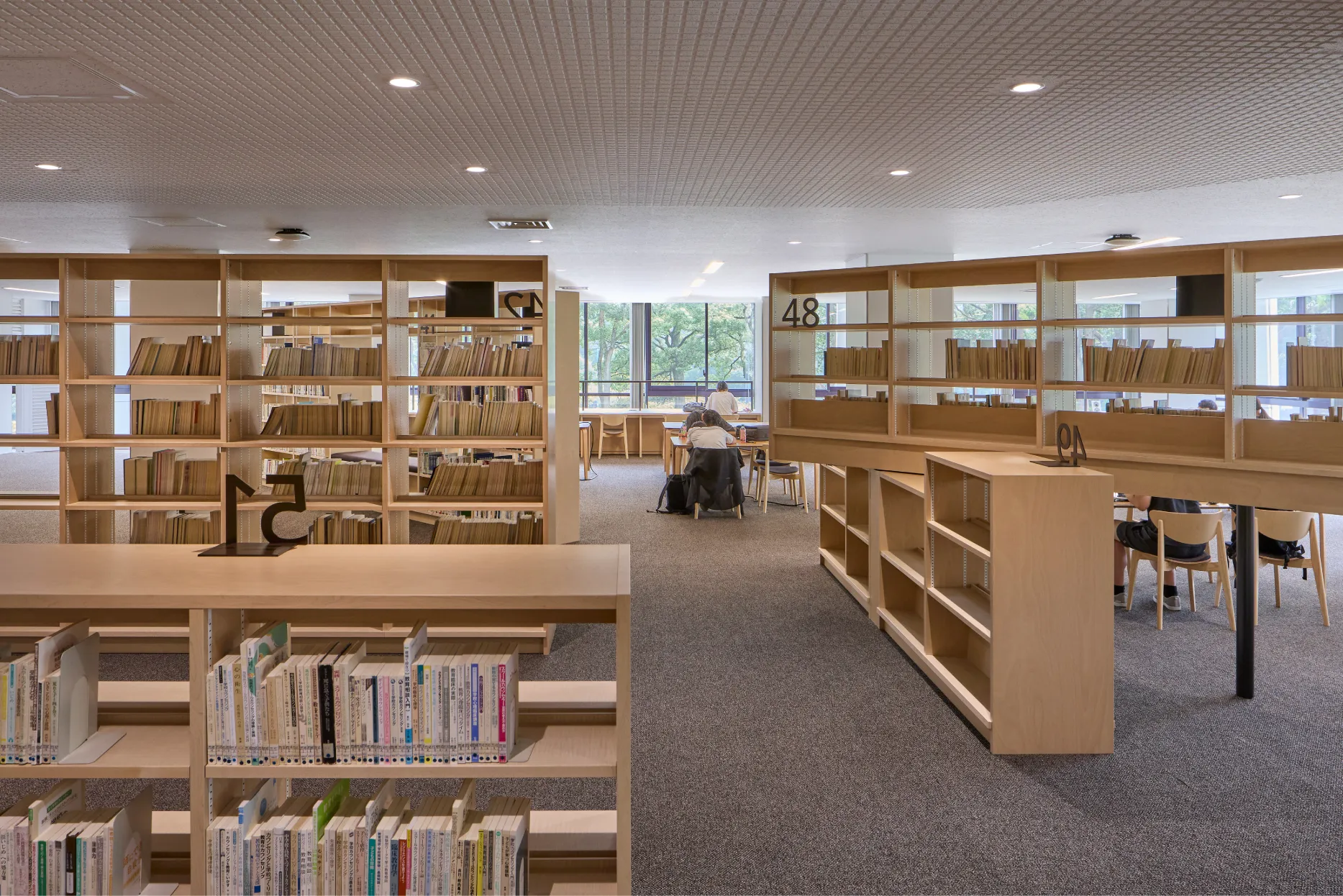 東海大学中央図書館・・07