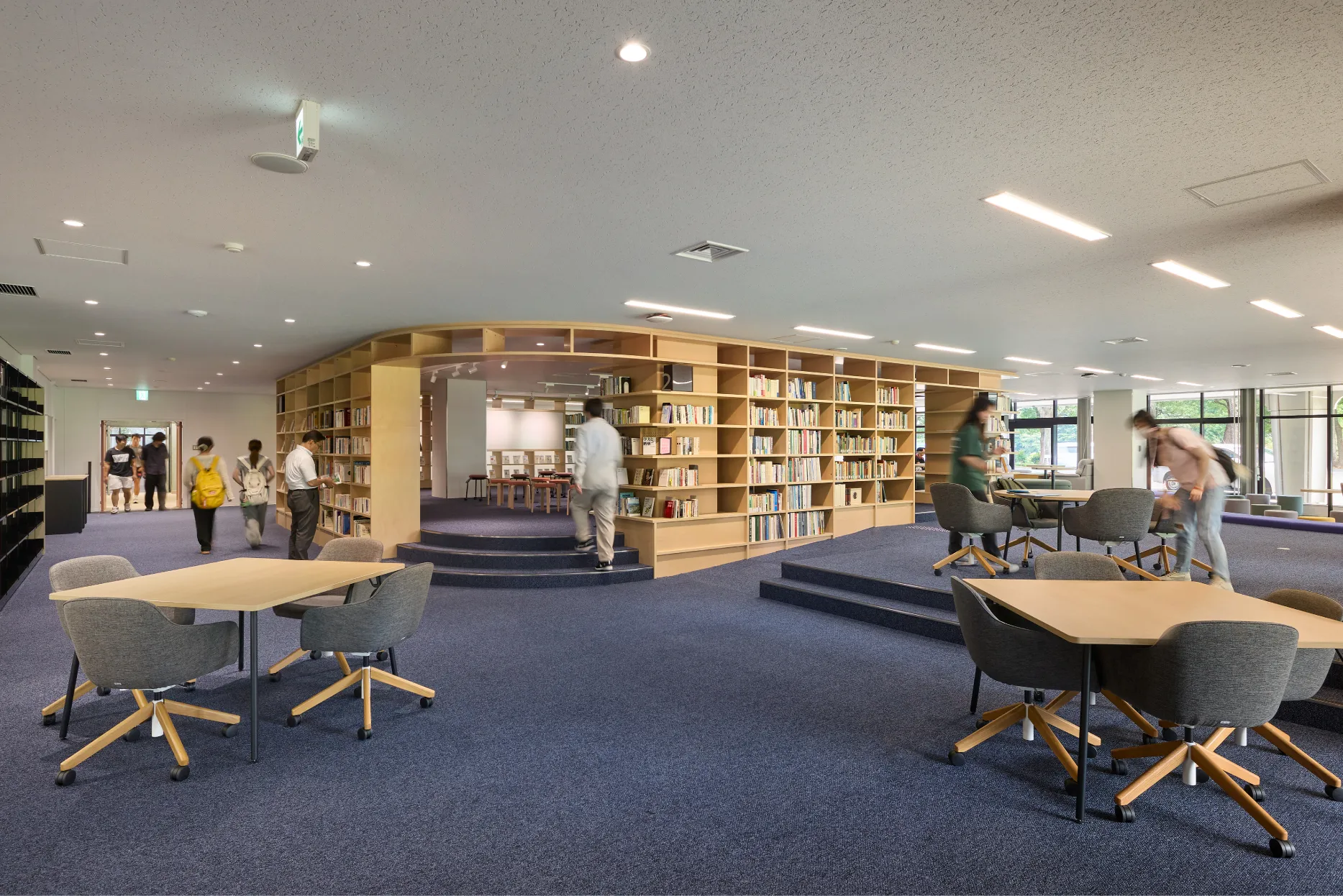 東海大学中央図書館・・11